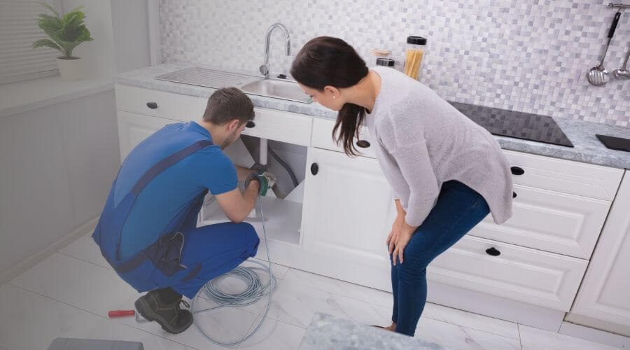 Expert burst pipe repair services in Lansing, MN